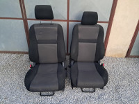 TOYOTA COROLLA 2006. GODIŠTE PREDNJA I ZADNJA SJEDALA