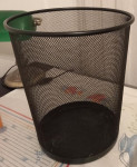 Čvrsti koš za uredski otpad od lakirane metalne mrežice