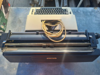 Električna pisaća mašina