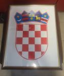 Grb republike hrvatske u okviru sa staklom