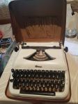Pisaca mašina BISER  starinska