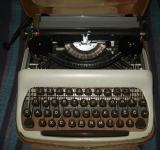 Mehanička pisača mašina starinska
