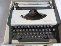Pisaća mašina UNIS tbm de Luxe