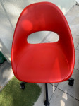 Prodajem crvenu IKEA stolicu s kotacima