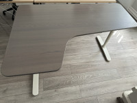 IKEA uredski stol BEKANT kutni 160x110