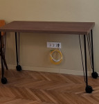 RADNI STOL 140X60 CM PRODAJEM