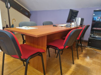 Stol  i stolci za ured