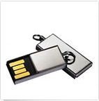 NOVI USB STICK 16 GB ekstra mali