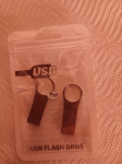 USB stick metalni od 1TB.