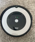 iRobot Roomba e5 robotski usisavač, odlično stanje wifi  gumene četke