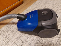 Philips FC8245/09 PowerGo 900W Sa 4 vrećice  S- bag i filterom