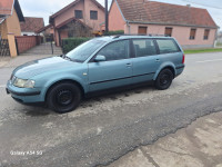 PASAT KARAVAN 2000 G.  PRODAJEM ILI MJENJAM
