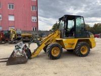 Utovarivač Kramer 303  Zapremine 1 m3.