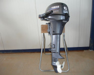 YAMAHA vanbrodski motor 6 ks - 4T - 2 CILINDRA + SPREMNIK***PRILIKA***