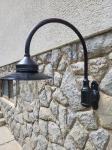 Rustikalna gusana vanjska zidna lampa