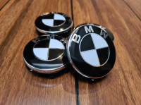 **BMW** Black and White poklopci za felge 56mm -- KOMPLET 4 kom --