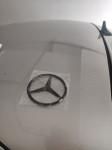 Mercedes znak za zadnji haubu
