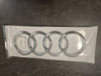 Prodajem Audi A5 Redizajn prednju oznaku