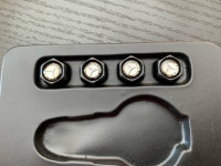 Prodajem nove kapice za Mercedes Benz