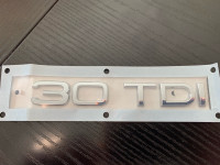 Prodajem original emblem za Audi vozila
