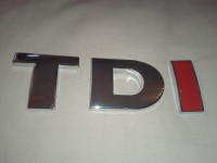 TDI metalne oznake ( set slova chrom crveno I )