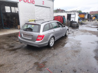 zadnja desna stranica bok mercedes c klasa w204