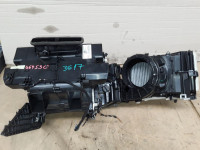 KUCISTE VENTILACIJE 8W1820005 AUDI A4 8W 9L 2015-