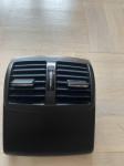 Prodajem zadnju ventilaciju na konzoli  za Mercedes