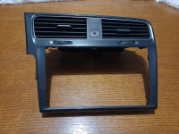 Vw golf 7 okvir radia sa ventilacijom
