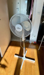 Sobni ventilator sa postoljem