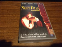 VHS KASETA NIGHT FALLS ON MANHATTAN SUTON NAD MANHATTANOM