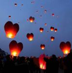Leteći lampioni u obliku srca za svadbe i ostale svečanosti