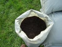 gnoj u vrečama malč kompost humus