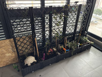 PLASTIČNI PITAR SA RESETKOM