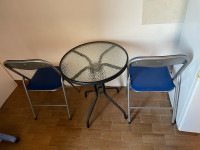 Stolić i dvije sklopive stolice-za balkon