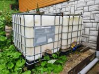 Tank za Vodu , pasticni spremnici- 1000 l - 2 komada