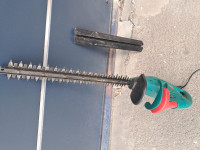 Trimer za šišanje živice BOSCH  Njemački