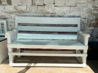 Klupa stara , drvena