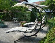 Ležaljke-viseće,vrlo liksuzne za vrt,dvorište,uz bazen itd 2 kom