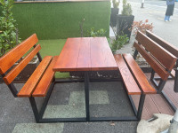 Stol sa klupama za terasu