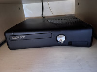 Xbox 360 s (slim - novija verzija)