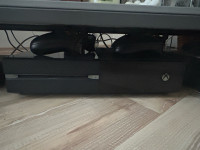 Xbox One + 2 joysticka + 28 igara – ODLIČNA BOŽIĆNA PRILIKA!