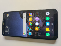 Poco F1,6/64 GB, Android 10,očuvan i ispravan,sa punjačem