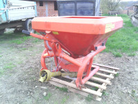 Rasipač umjetnog gnojiva Rauch