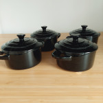 4 nove LE CREUSET MINI COCOTTE zdjelice u originalnom pakiranju