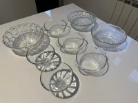 8 staklenih zdjela