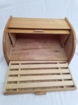 Drvena kutija za kruh sa daskom za rezanje