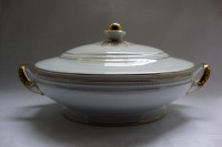 JUŠNIK iz 1920.godine Edelstein Bavaria Agathe bijel sa pozlatom oval