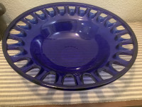 Plava staklena velika zdjela
