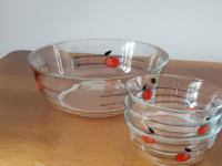 Staklena zdjela s tri zdjelice